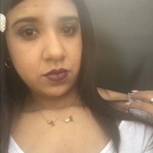 Meet your Posher, Desi